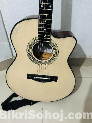 Insha Guitar 32 Inc.